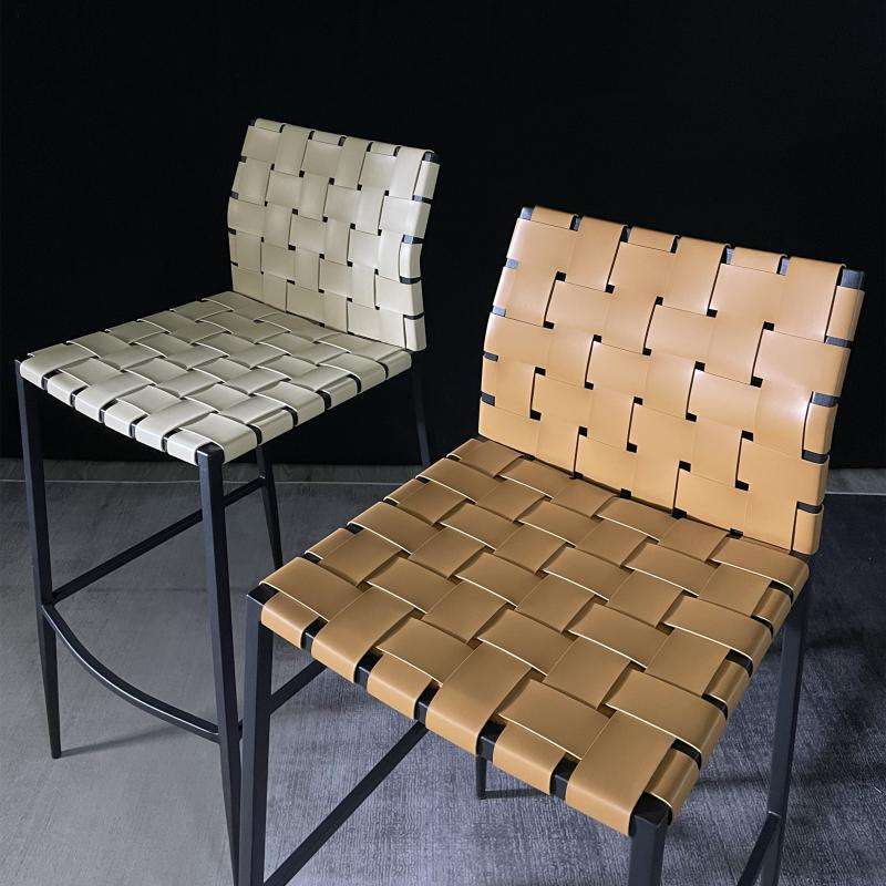 Offre spéciale moderne Style nordique maison salon selle en cuir chaise de Bar de haute qualité fabrication personnalisée tabouret de Bar