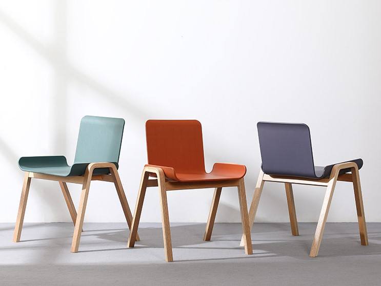 Chaises de restaurant colorées bon marché en gros, chaise en bois pour événements, chaises empilables